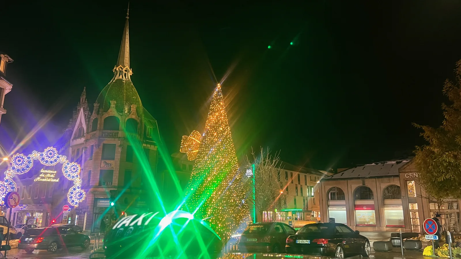 Taxi Alliance Taxis place Denfert à Montbéliard pendant les Lumières de Noël